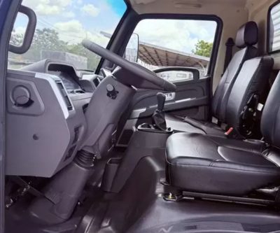 Nội thất xe Tera 190SL Plus