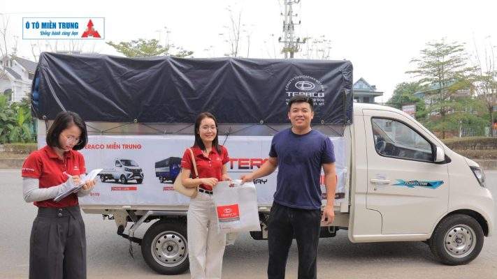 Khách hàng trải nghiêm xe Teraco 